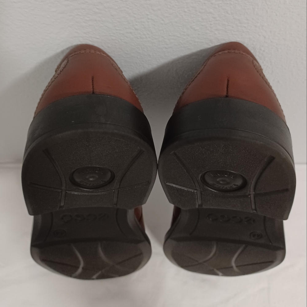 Ecco Men's loafers slip-on brown leather shoes size 10. (44) - Picture 10 of 11